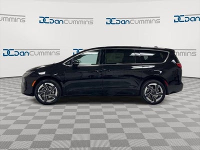 2027 Chrysler Pacifica Limited