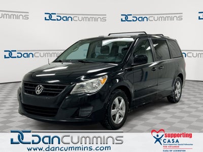 2011 Volkswagen Routan SE