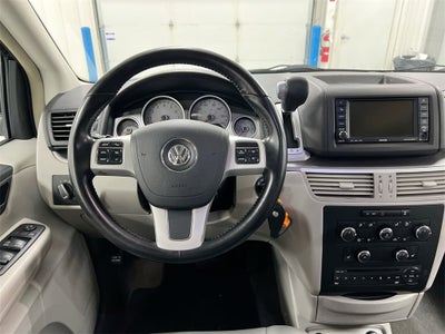 2011 Volkswagen Routan SE