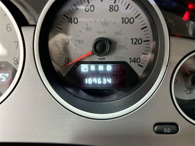 2011 Volkswagen Routan SE