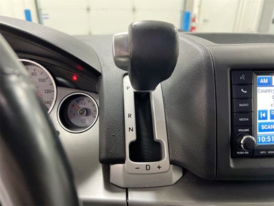 2011 Volkswagen Routan SE