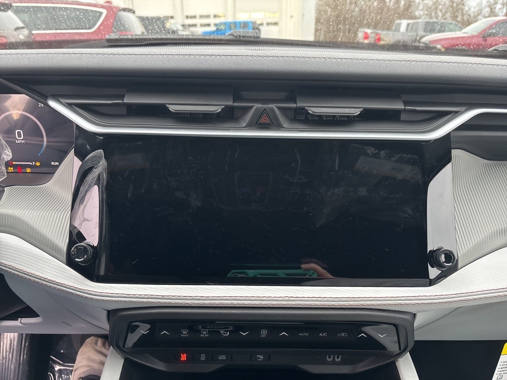 2026 Jeep Cherokee Laredo