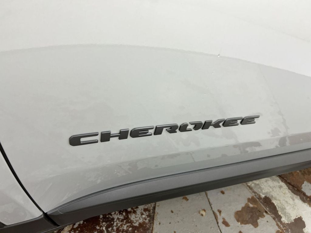 2026 Jeep Cherokee Laredo
