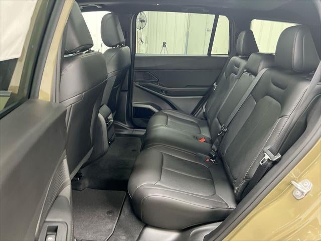 2026 Jeep Cherokee Overland