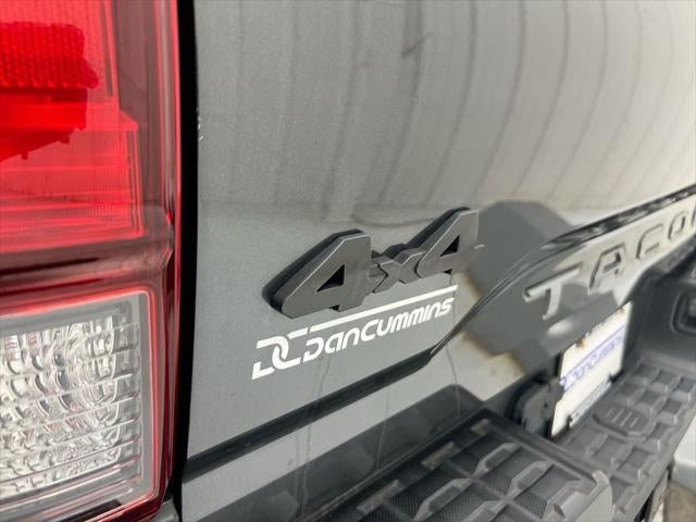 2018 Toyota Tacoma SR