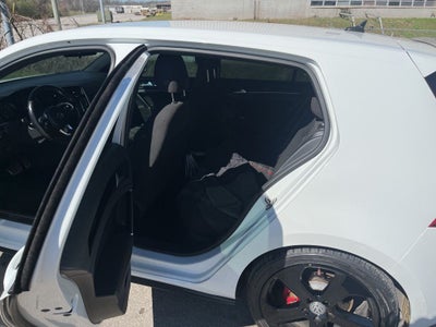 2016 Volkswagen Golf GTI S