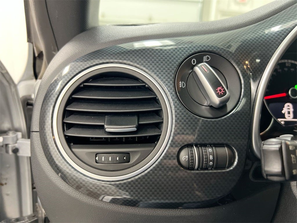 2013 Volkswagen Beetle 2.0 TSi