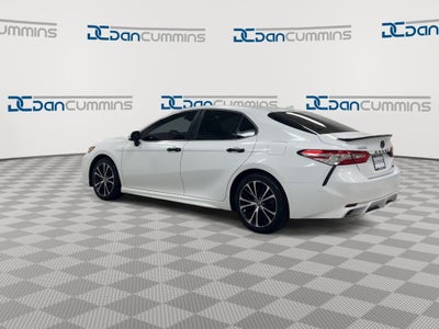 2020 Toyota Camry SE