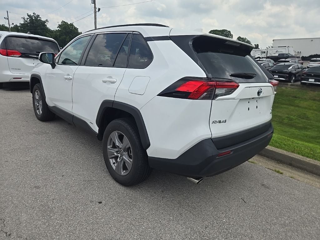 2022 Toyota RAV4 Hybrid XLE