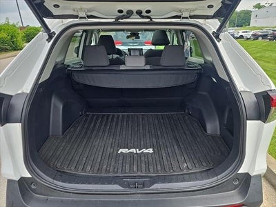 2022 Toyota RAV4 Hybrid XLE