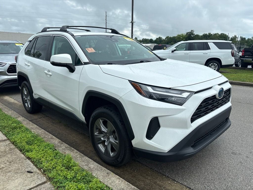 2022 Toyota RAV4 Hybrid XLE