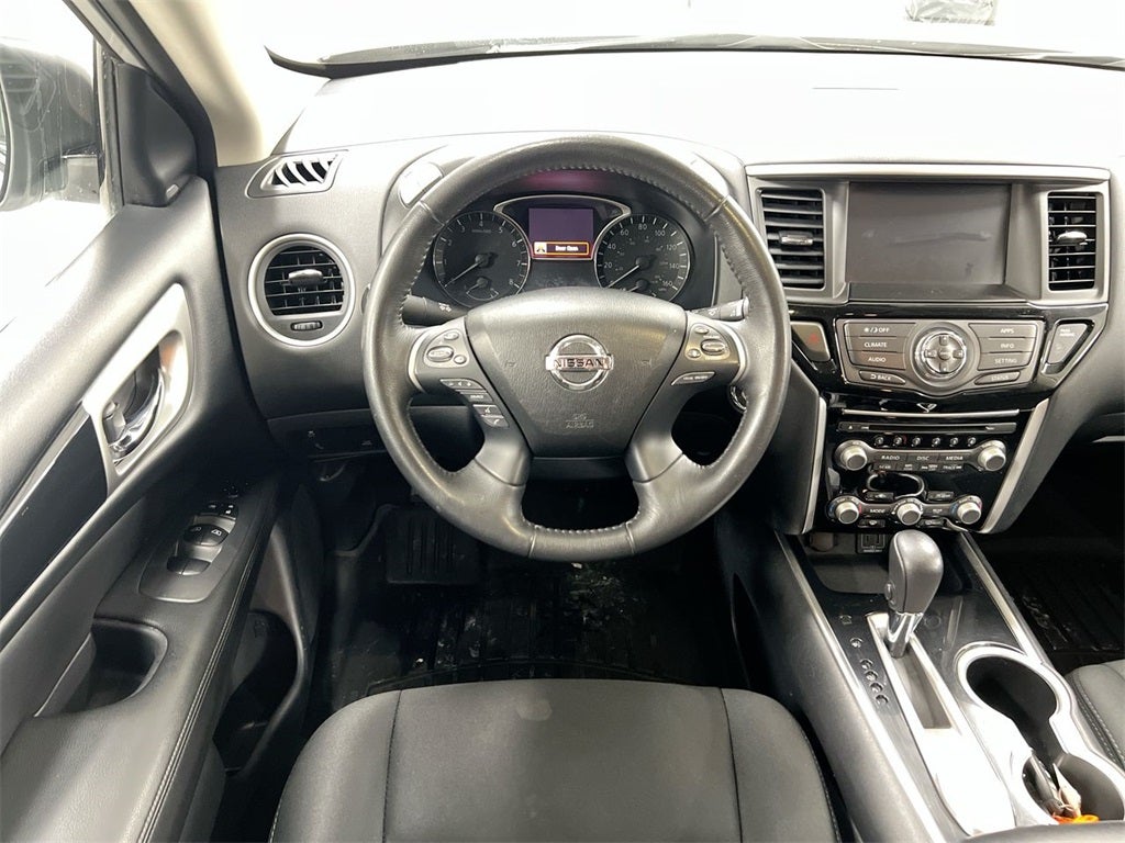 2020 Nissan Pathfinder SV