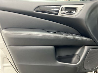 2020 Nissan Pathfinder SV