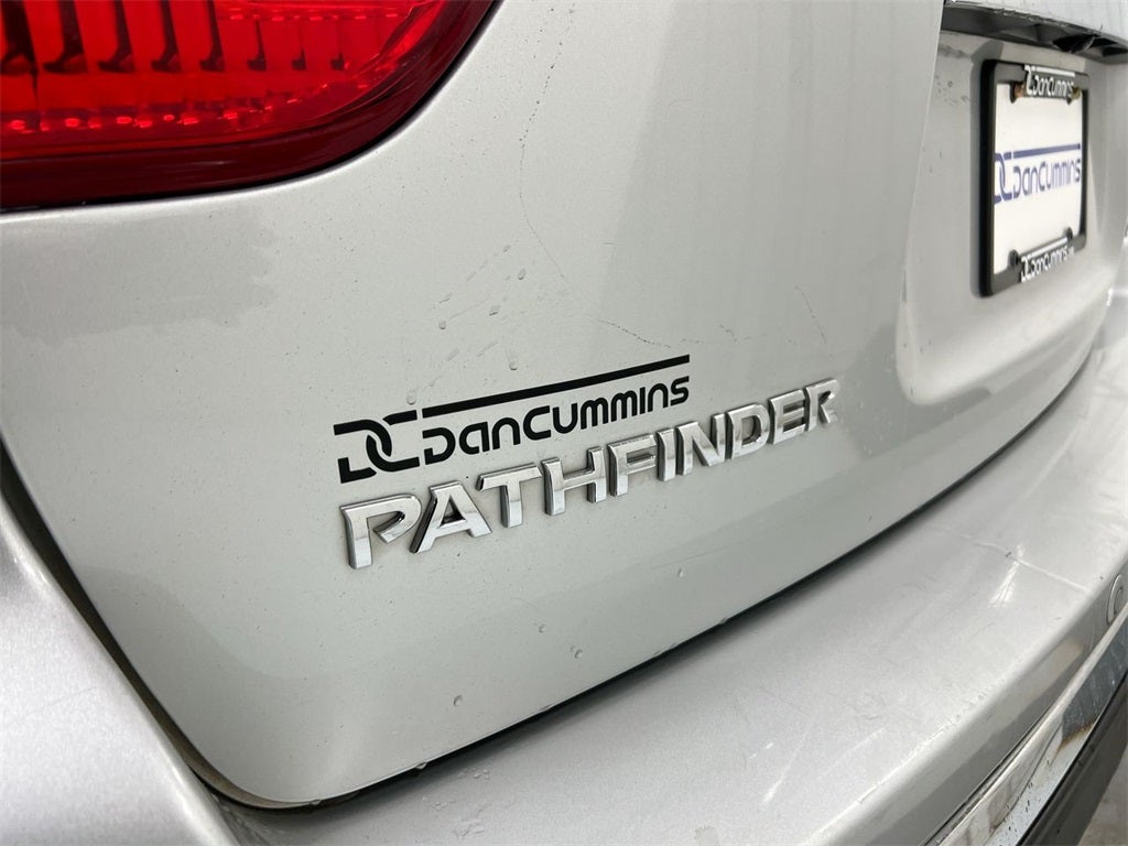 2020 Nissan Pathfinder SV
