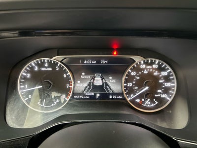 2022 Nissan Pathfinder SV