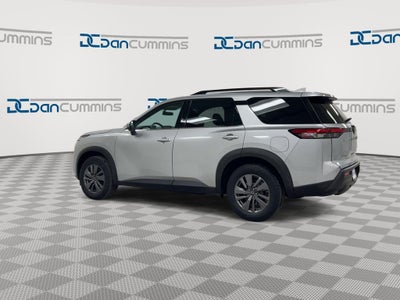 2024 Nissan Pathfinder SV