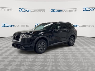 2024 Nissan Pathfinder SV