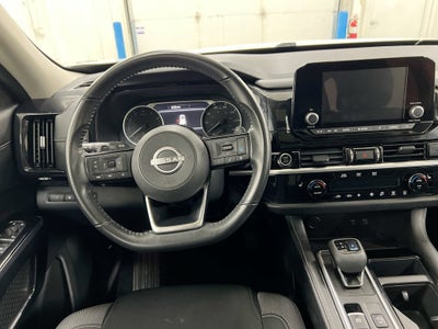2022 Nissan Pathfinder SV