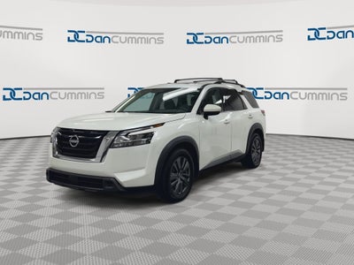 2022 Nissan Pathfinder SV