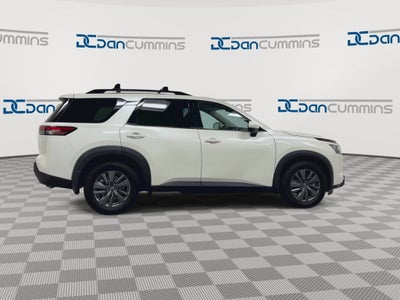 2022 Nissan Pathfinder SV