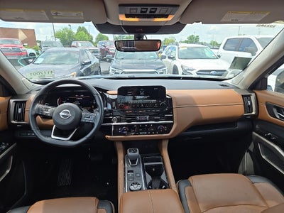 2023 Nissan Pathfinder Platinum