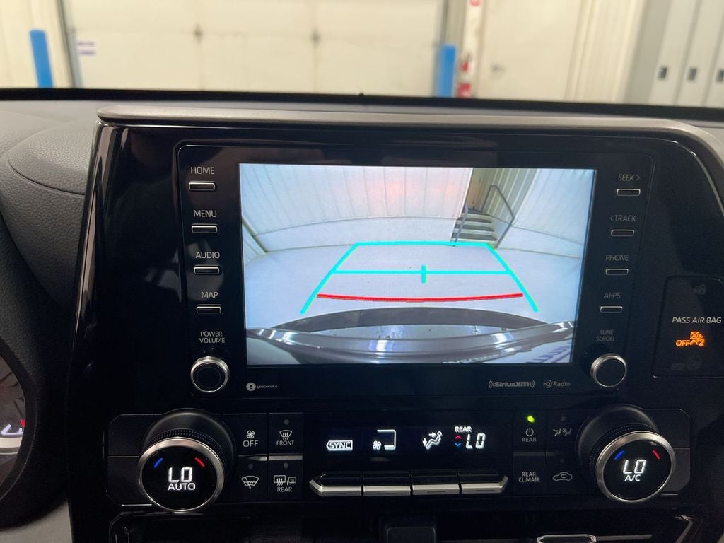 2022 Toyota Highlander LE