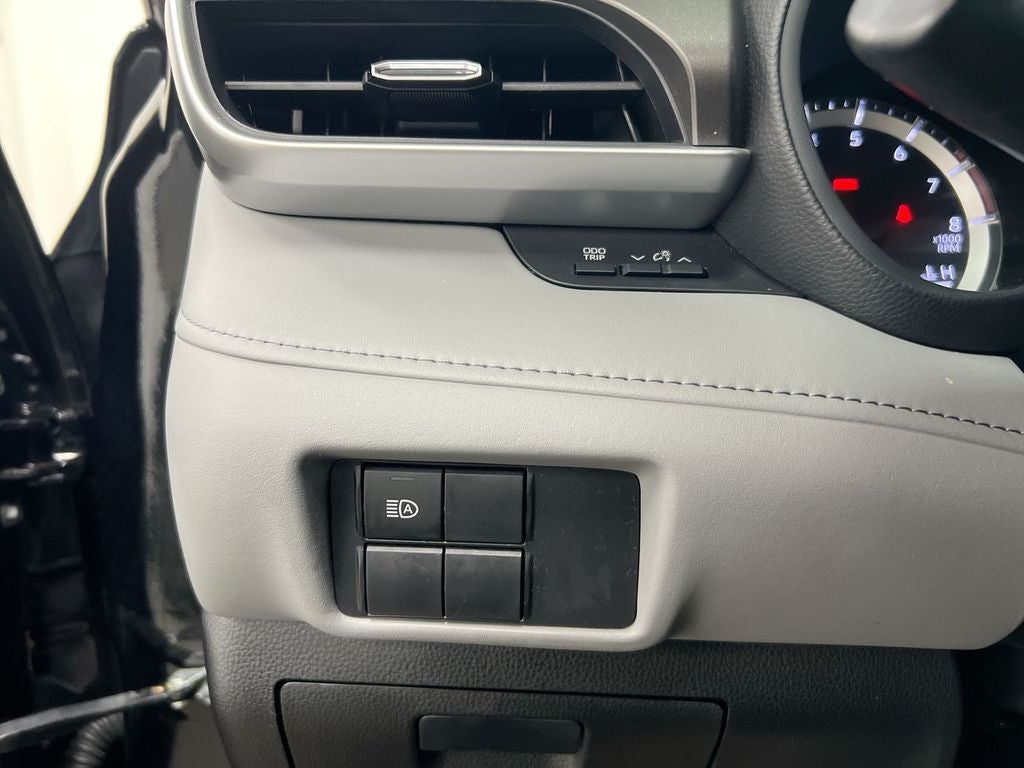 2022 Toyota Highlander L