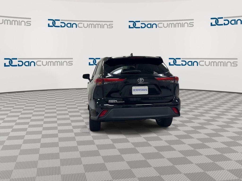 2022 Toyota Highlander L