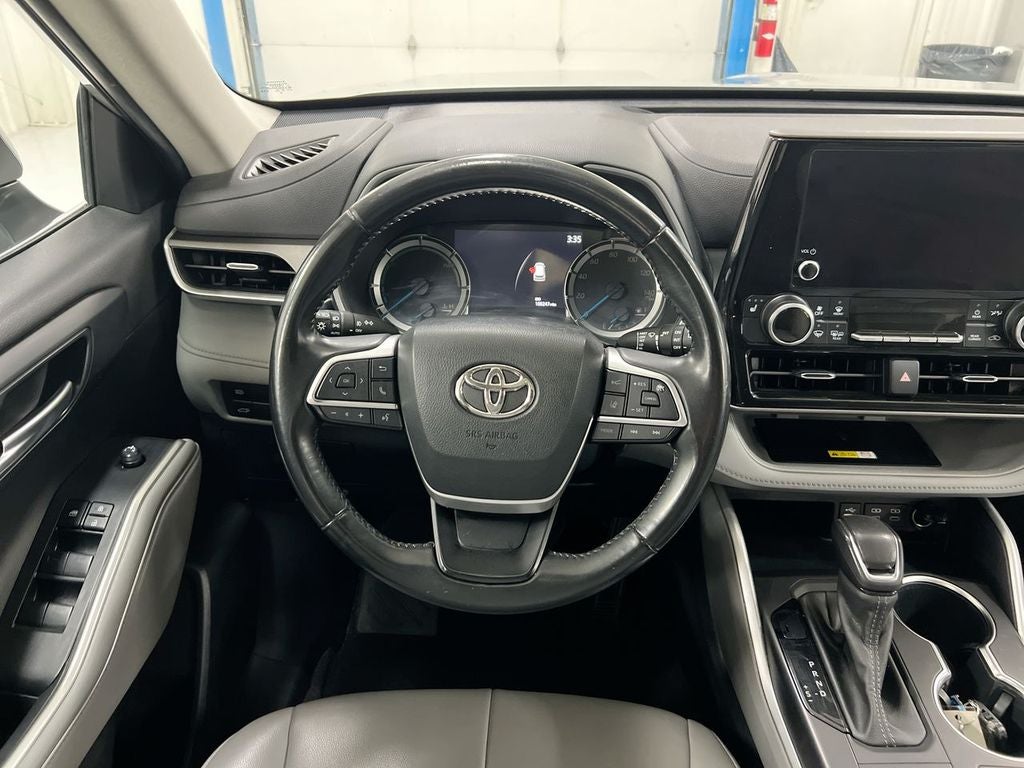 2023 Toyota Highlander Hybrid XLE
