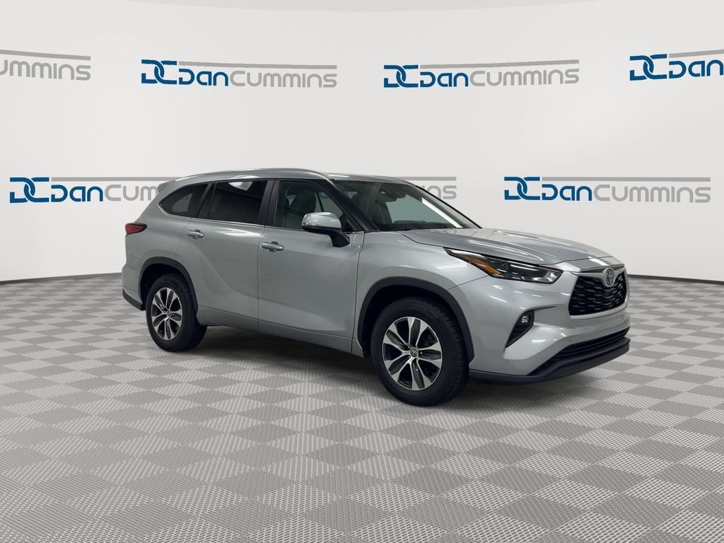 2023 Toyota Highlander Hybrid XLE