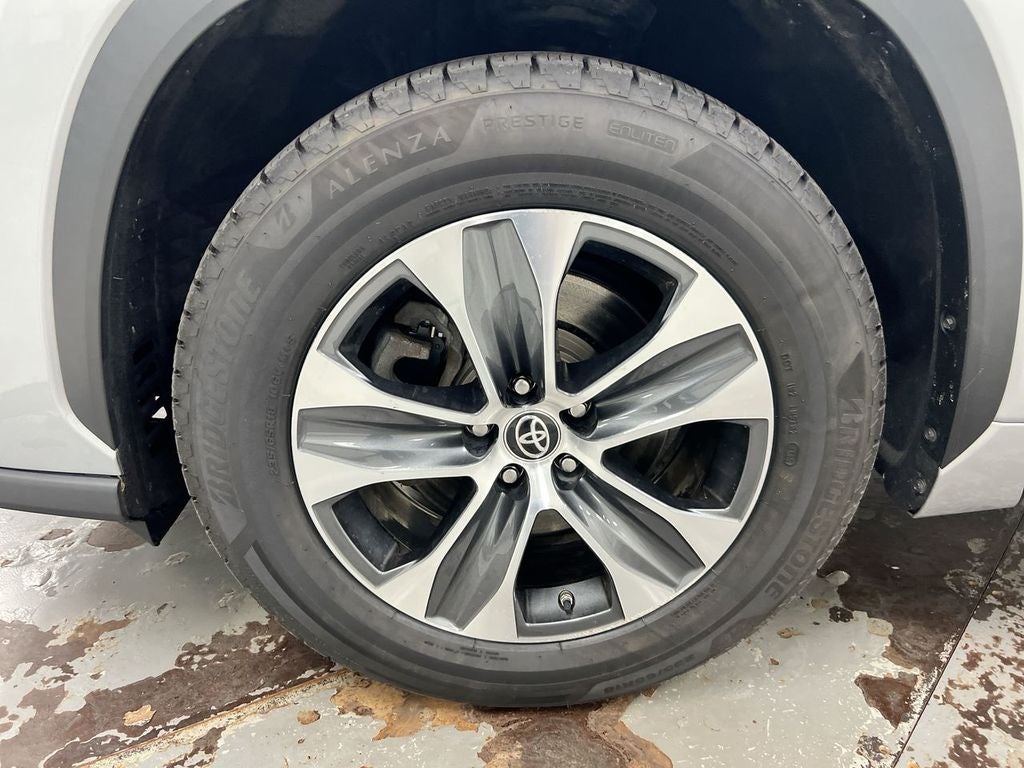 2023 Toyota Highlander Hybrid XLE