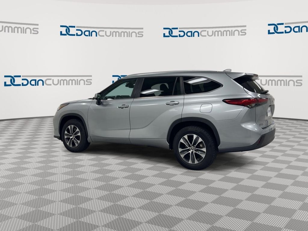 2023 Toyota Highlander Hybrid XLE
