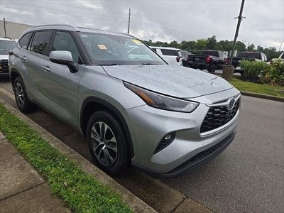 2023 Toyota Highlander Hybrid XLE