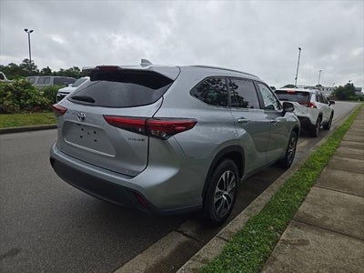 2023 Toyota Highlander Hybrid XLE
