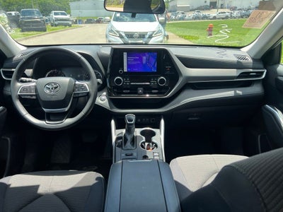 2025 Toyota Highlander LE