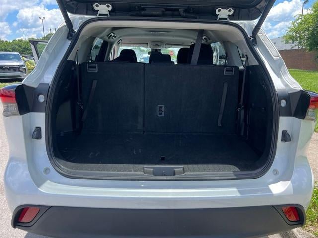 2025 Toyota Highlander LE