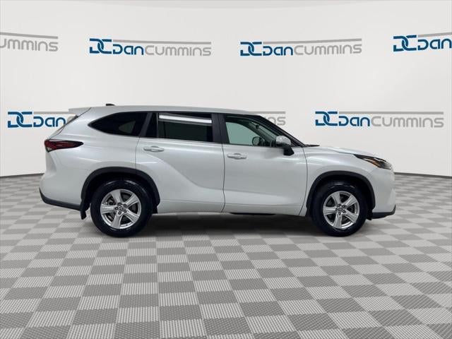 2025 Toyota Highlander LE
