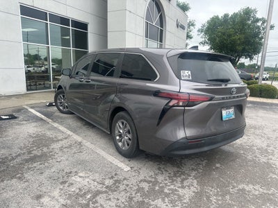 2021 Toyota Sienna XLE