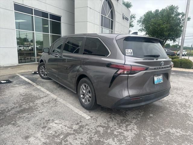 2021 Toyota Sienna XLE