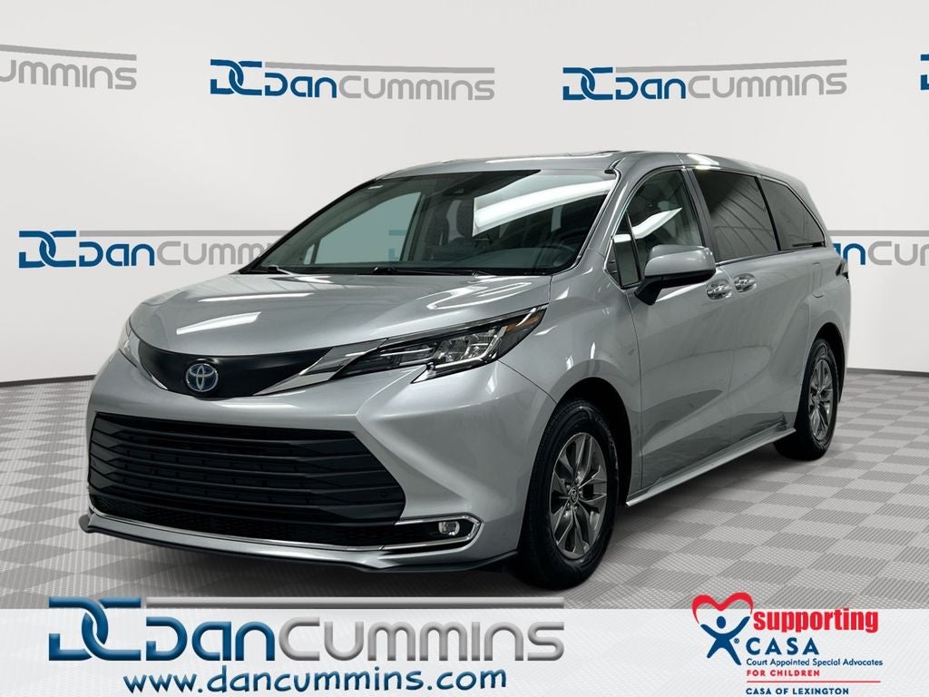 2023 Toyota Sienna XLE