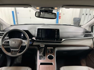 2023 Toyota Sienna XLE