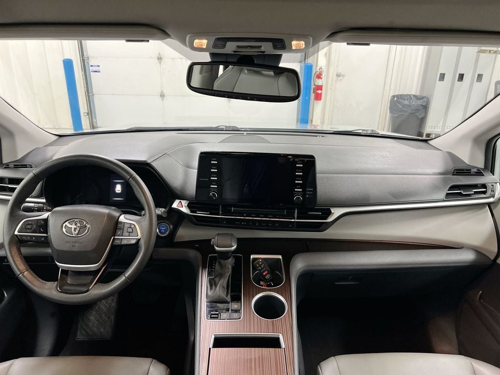 2023 Toyota Sienna XLE