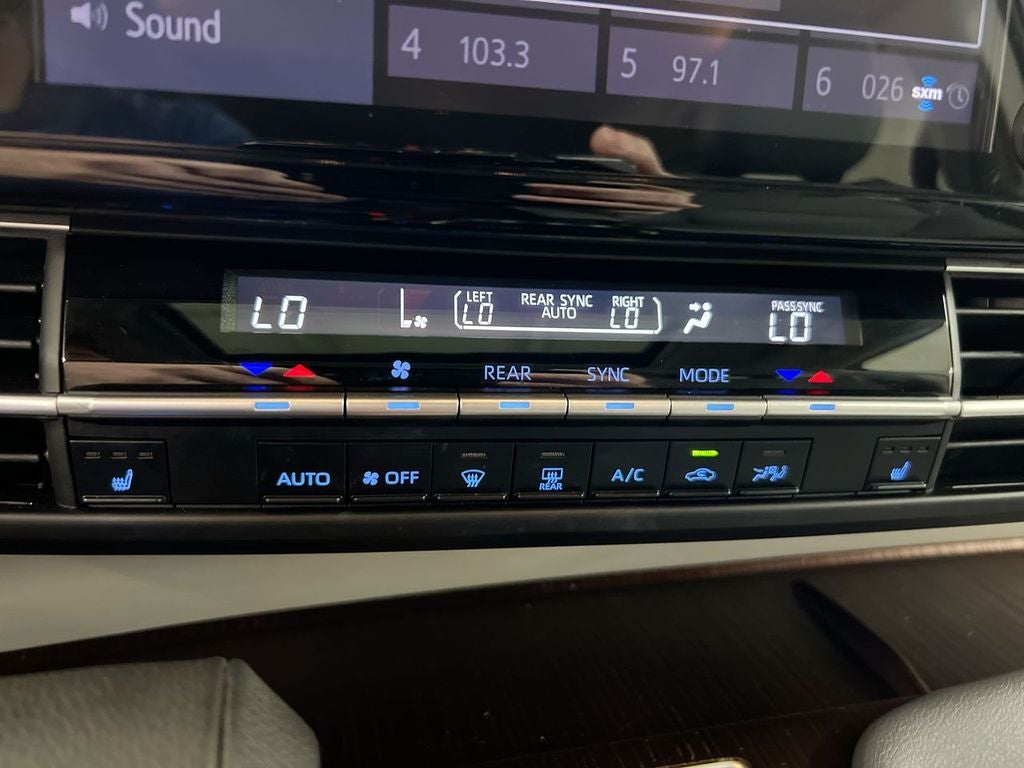 2023 Toyota Sienna XLE