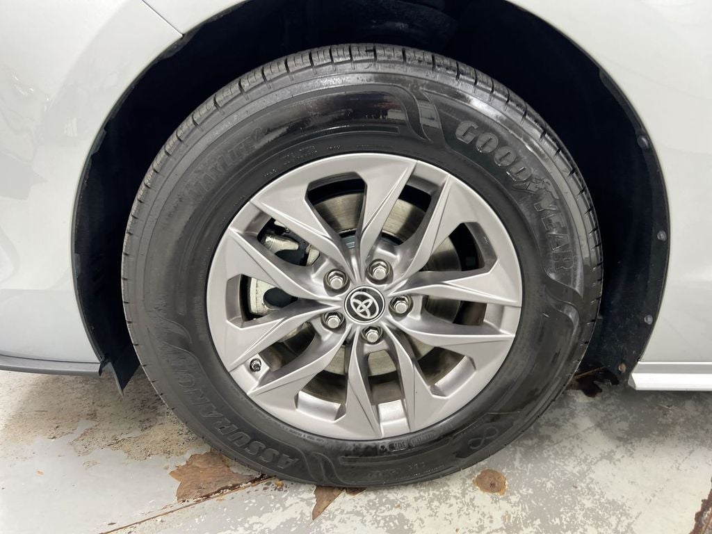 2023 Toyota Sienna XLE