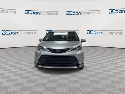 2023 Toyota Sienna XLE