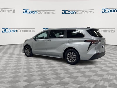 2023 Toyota Sienna XLE