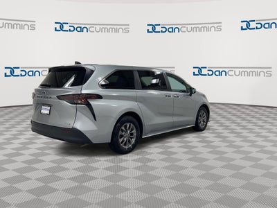 2023 Toyota Sienna XLE