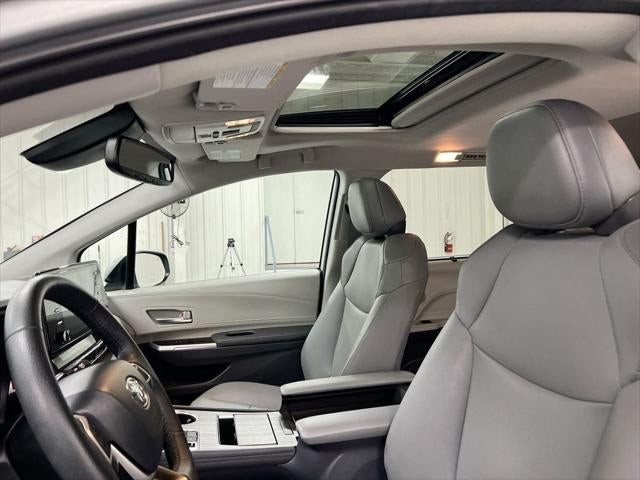 2023 Toyota Sienna XLE