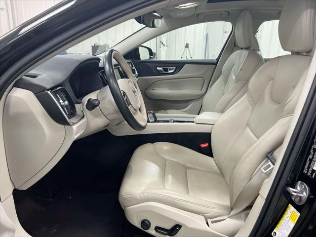 2023 Volvo S60 B5 Plus Dark Theme