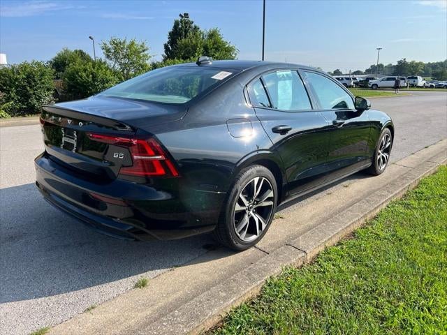 2023 Volvo S60 B5 Plus Dark Theme